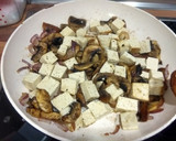 Foto del paso 2 de la receta: Tofu con setas y salsa teriyaki