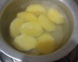 A picture of step 4 of Creamy steak.