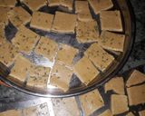 માવા ચીકી (Mava chikki Recipe In Gujarati) રેસીપી સ્ટેપ3ફોટો