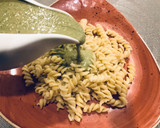 Foto del paso 3 de la receta: Pesto tradicional de albahaca