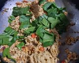 Foto langkah ke 6 dari resep Mie Nyemek Indomie.