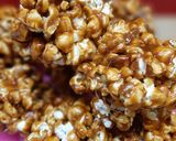 A picture of step 4 of Caramel popcorn.