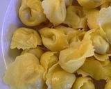 Foto del passaggio 8 della ricetta AGNOLINI (tortellini mantovani)#cookpad#ciaksicucina#nataleconciak#