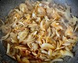 Foto del paso 2 de la receta: Pollo marinado con salsa de palosanto (caqui/kaki)