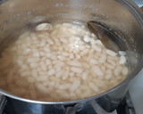 Foto del paso 1 de la receta: Alubias blancas con chorizo picante y tiras de bacon