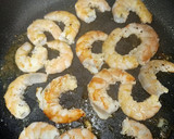 Foto del paso 2 de la receta: Fideuá negra