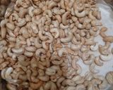 Foto langkah ke 4 dari resep Tips Kacang Mete Goreng Renyah.