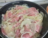 Foto del paso 2 de la receta: Filetes cinta de lomo de cerdo encebollado