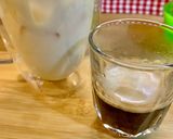 Gambar langkah 5 resipi Iced Latte mudah dan sedap.