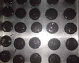 Foto langkah ke 7 dari resep Brownies Shiny Crust Mini Cup.