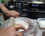 खमंग खुसखुशीत तिळगुळ पोळी. (Tilgul Poli Recipe In Marathi) रेसिपी स्टेप 11 फोटो 