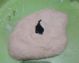 Foto langkah ke 3 dari resep Roti pandan isi kacang hijau.