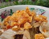 Hình bước làm 2 của món Dưa chua trộn da heo quay