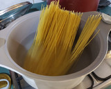 Foto del paso 2 de la receta: Fideos con salsa de queso extra cremosa