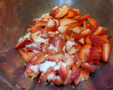 Foto del paso 6 de la receta: Cheesecake de mascarpone, frutillas y maracuyá