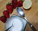 Foto del passaggio 1 della ricetta Fragolata 🍓🍋🍓