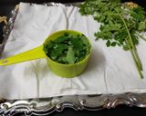 A picture of step 1 of Drumstick leaves soup.