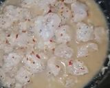 A picture of step 1 of White chicken macaroni.