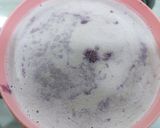 A picture of step 4 of Black currant and black raisins ice cream.