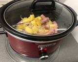 Foto del paso 3 de la receta: Longanizas al vino con patatas y aroma de tomillo