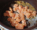 Foto del paso 3 de la receta: Pollo en crema de chile poblano