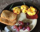 A picture of step 9 of Ham Egg and Cheese Cups.