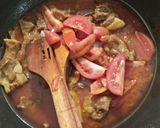 A picture of step 5 of Gobi gosht.