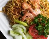 Foto langkah ke 4 dari resep Mi goreng jawa.