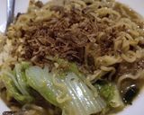 Foto langkah ke 7 dari resep Mi nyemek Indomie goreng.