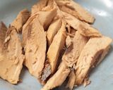 Foto langkah ke 1 dari resep 25. Pindang tongkol tumis pedas.