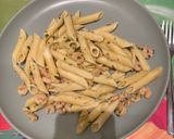 Vajban párolt fokhagymás Shrimp (garnélarák) penne tésztával 🍤🧈🧄😋 recept fázis 3 fotója