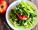 蒜炒小松菜 (油菜) / 簡單家常菜的食譜步驟7照片