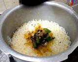 A picture of step 4 of Ghee pongal/ven pongal.