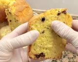 A picture of step 10 of Orange Cake with Chocolate Chips.