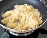 A picture of step 1 of Potato Halwa.
