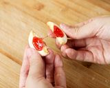 Foto langkah ke 8 dari resep Strawberry Thumbprint Cookies Devina Hermawan.