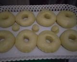 Foto langkah ke 3 dari resep Donat Tanpa Kentang.