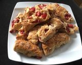 Hình bước làm 5 của món Bánh mì dâu tây (bé ăn dặm blw)