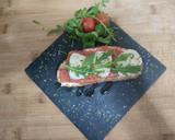 Foto del paso 1 de la receta: Tosta de salmón