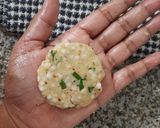 A picture of step 4 of Sabudana Vada.