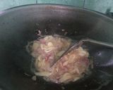 Foto langkah ke 5 dari resep Oseng Cumi kering.