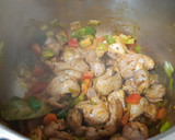 Foto del paso 3 de la receta: Alubias blancas con mollejas de pollo