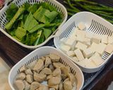 Foto langkah ke 1 dari resep Sop Tahu, Bakso & Sawi Hijau.