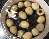 Hình bước làm 1 của món Trứng cút xông khói