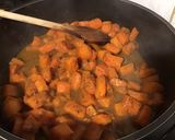 Une image de l'étape 8 de Carottes à la rhubarbe et 7 épices.