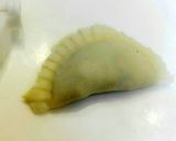 صورة لخطوة 4 من وصفة سمبوسه هلال هشه بالجبنة 🌙