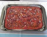 Foto del passaggio 5 della ricetta Focaccia Rosa alle Cipolle Rosse