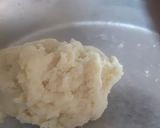 A picture of step 3 of Aloo ke falahari non fried gulab jamun.