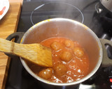 Foto del paso 3 de la receta: Salsa de tomate para albóndigas