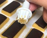 Foto langkah ke 7 dari resep Chocholate Stick Cookies.